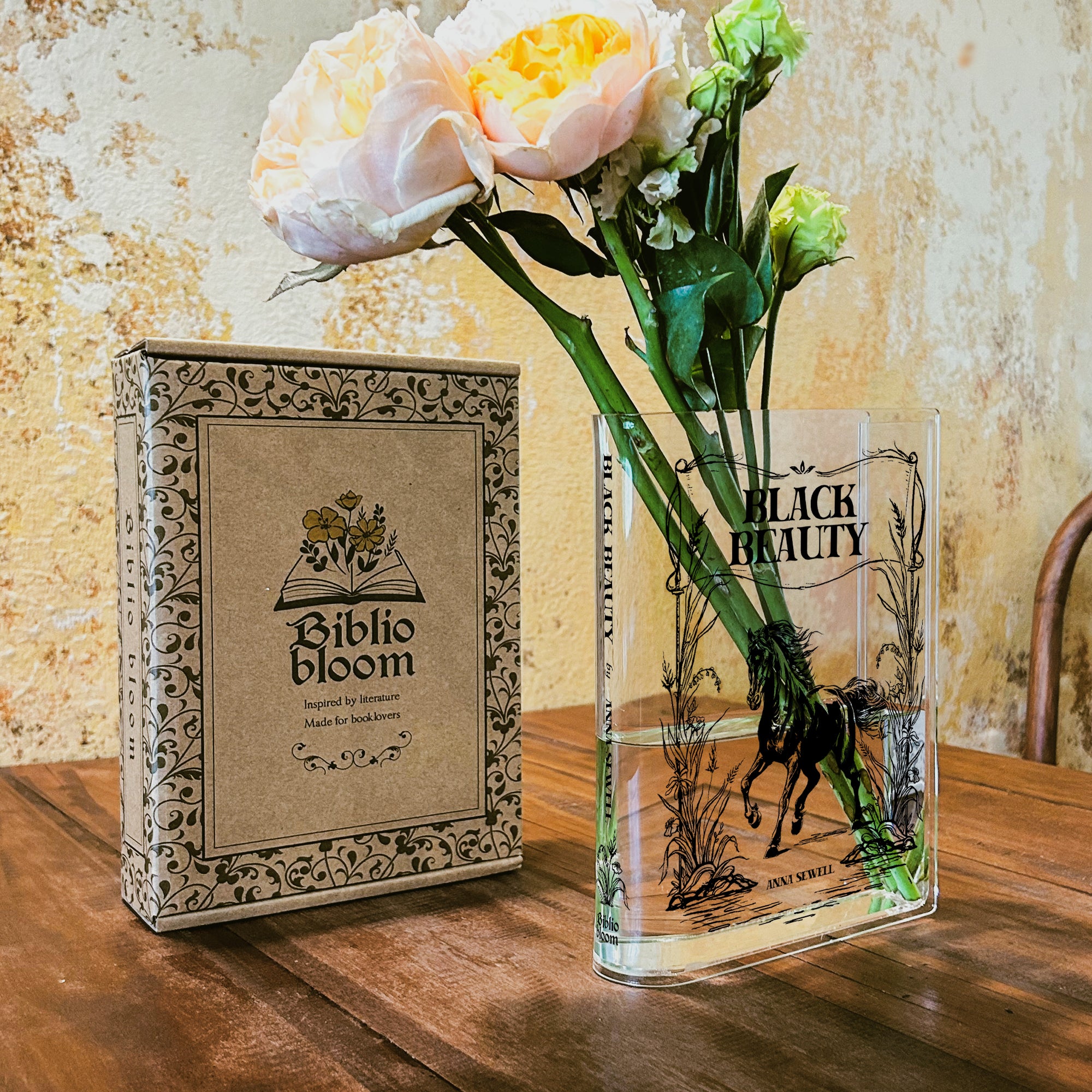 Black Beauty Acrylic Book Vase