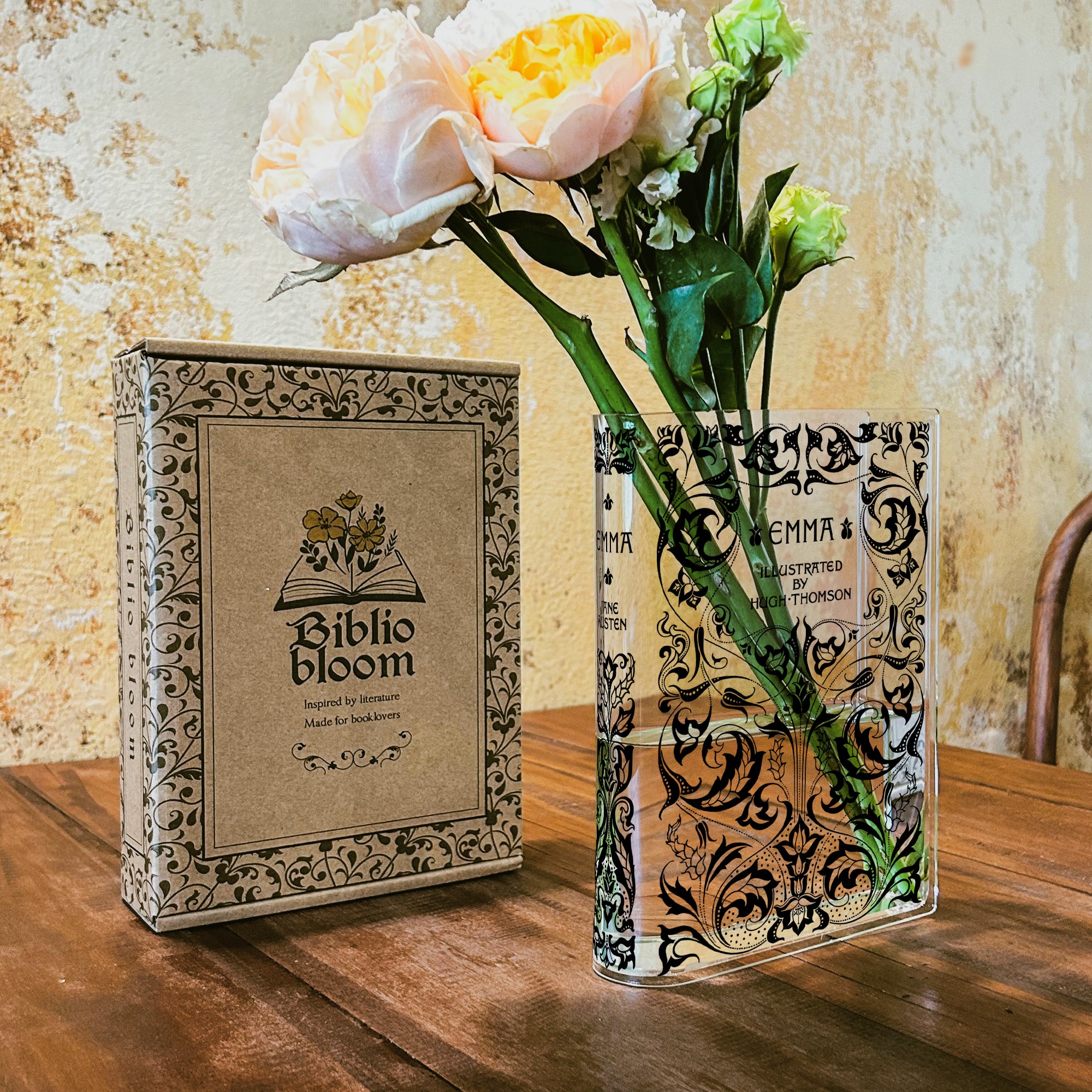 Emma Acrylic Book Vase